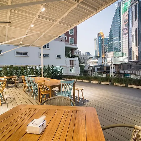 Suk18 Hostel (Adults Only)
